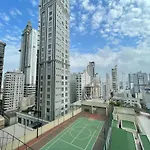 Otima Localizacao Quadra Mar A 80M Da Praia